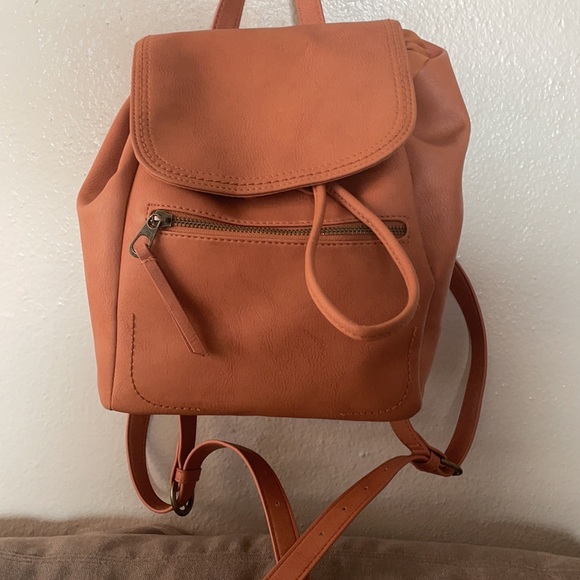 Universal Thread Mini Backpack - Picture 2 of 3